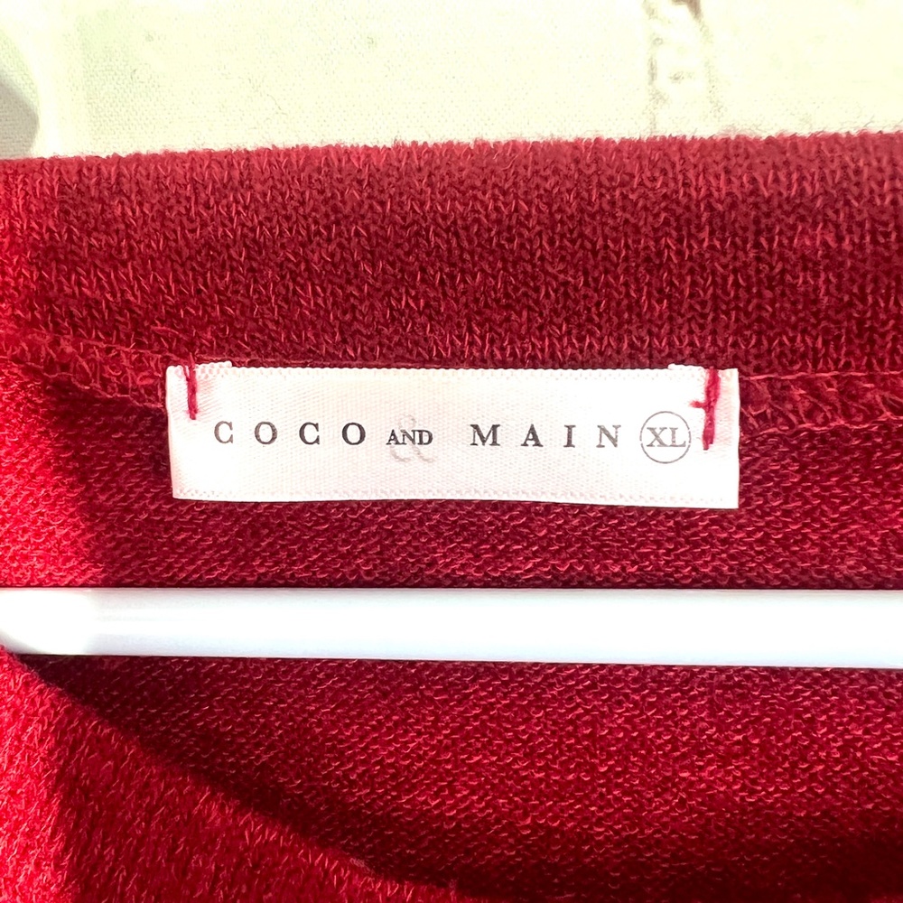 🏷️|•COCO AND MAIN•| Red 3/4 Sleeve Top - Picture 5 of 9